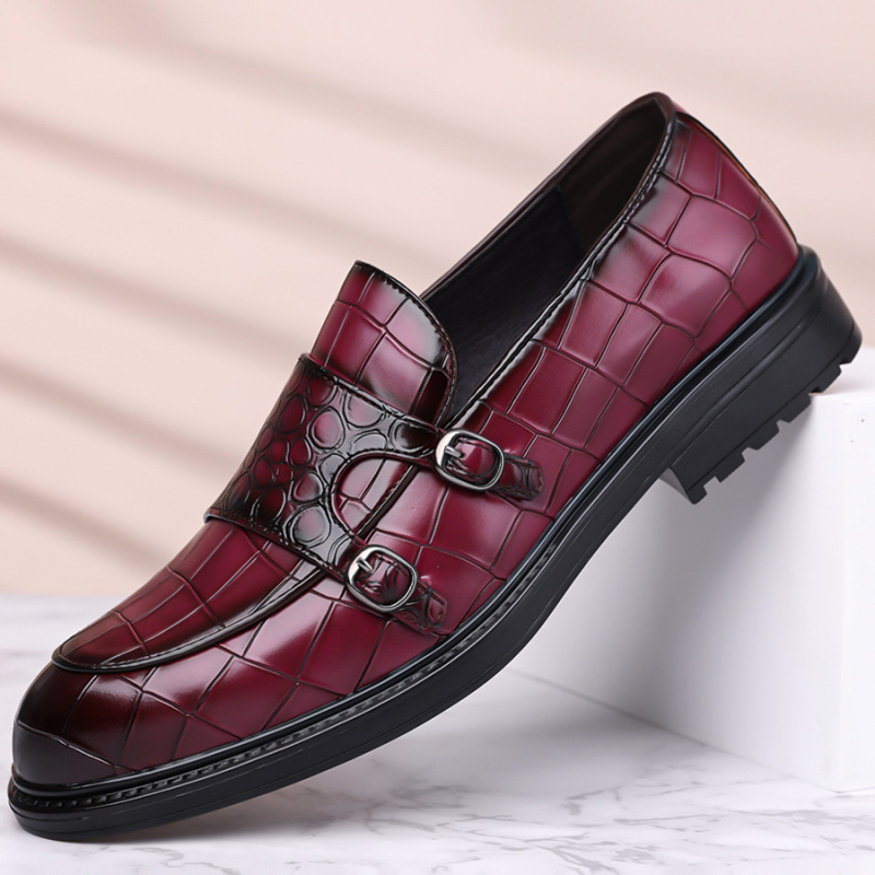 Férfi bőr utcai cipő csattal, brit stílusú slip-on, plusz méret