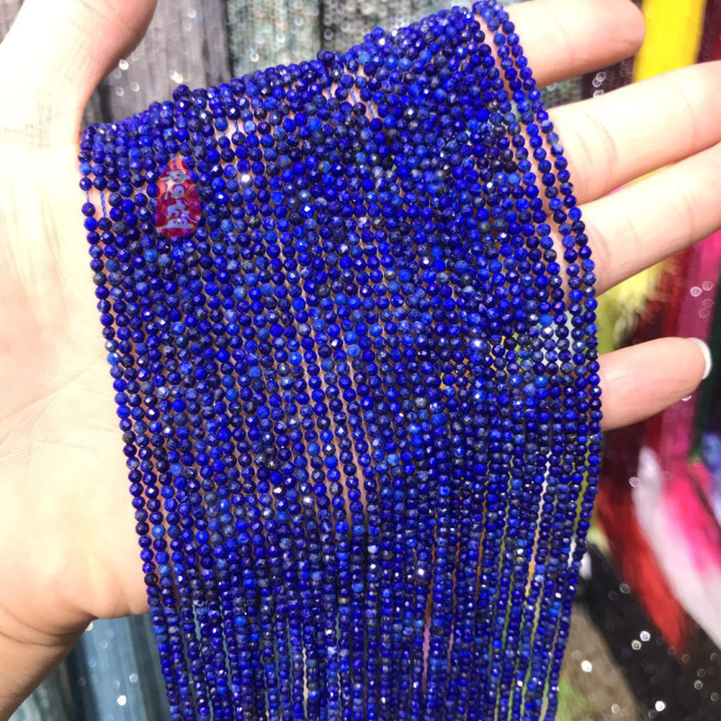 Prirodno neobrađene lazuritne kuglice, male slobodne perle, poluproizvodi s presjekom za DIY nakit