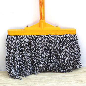 Mop od pamuka s drvenom drškom, crna vlakna, 38 cm, žuto drvo
