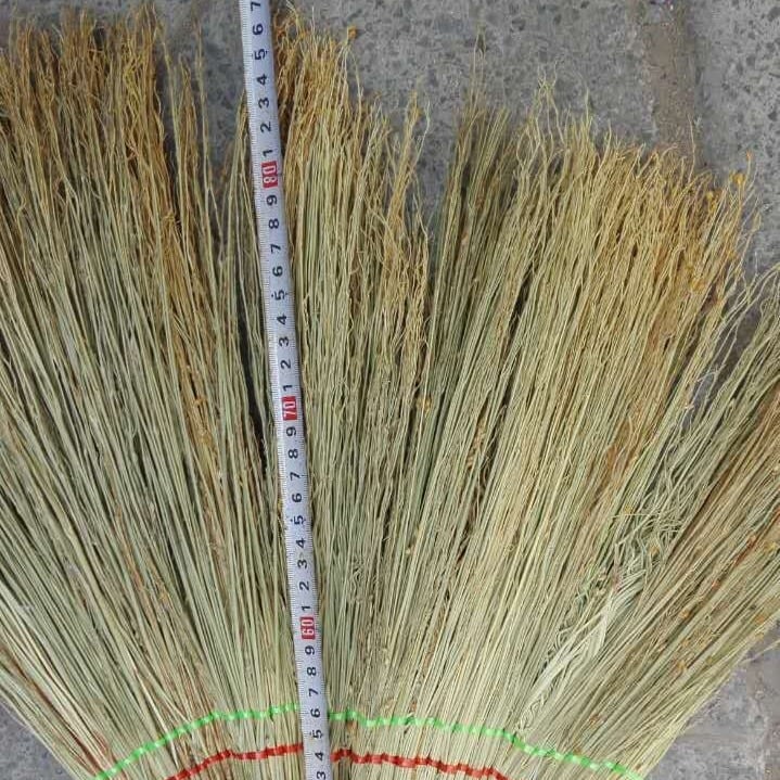 Ručna metla od sorghuma, prirodni materijal