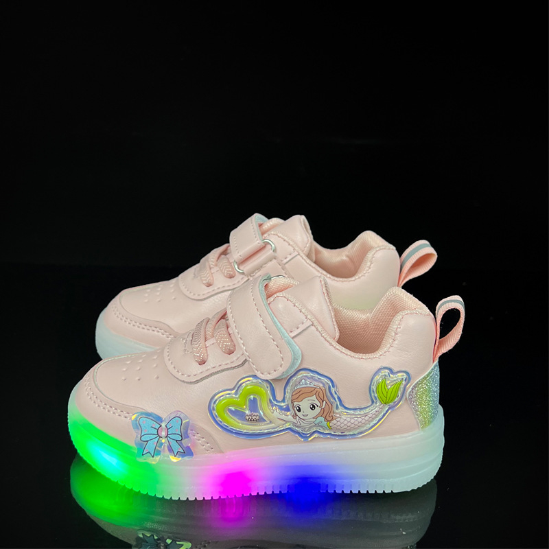 Világító gyerekcipő lányoknak mesés siréna motívummal, alacsony profilú, tépőzáras