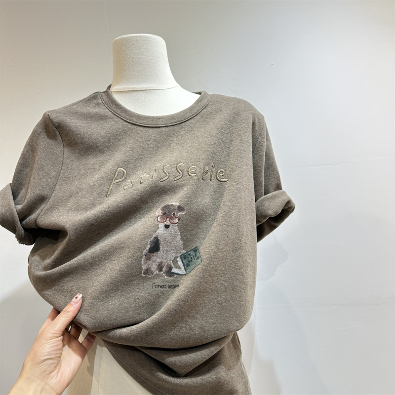 Női pamut rövid ujjú póló puha, lazább szabásban, kutyás mintával, koreai casual stílus, hímzett betűk, kerek nyakú, tavasz