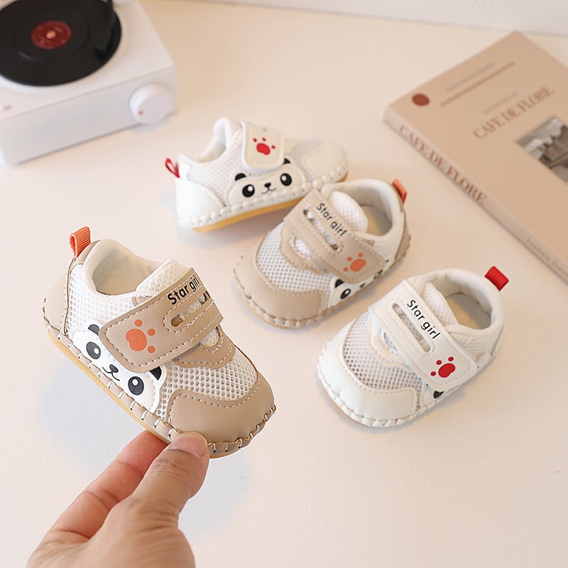 Baba légáteresztő hálós cipő puha talppal, Velcro-zár, mesefigurás mintával, alacsony szárú, 0–15 hónapos, uniszex