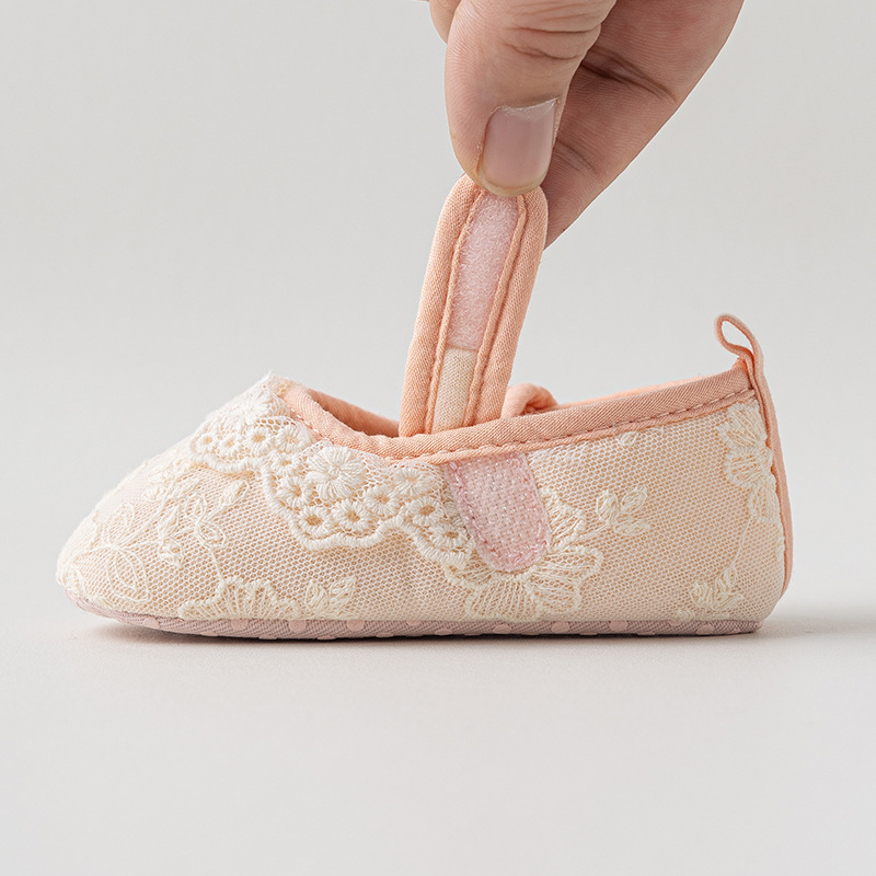 Tavaszi–ősz baba cipő 3–6 hónapos, csipkés, puha talpú, légáteresztő, csúszásmentes, tanuló járás cipő, hercegnő stílus, Velcro