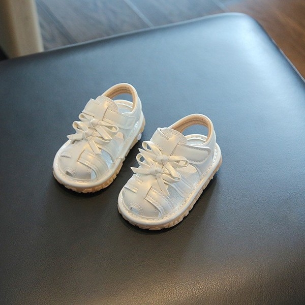 Ljetnje nove cipele za bebe – cipele za hodanje sa zatvorenim prstom, stil princeze, piskave, otporne na habanje i protuklizne za vanjsku upotrebu