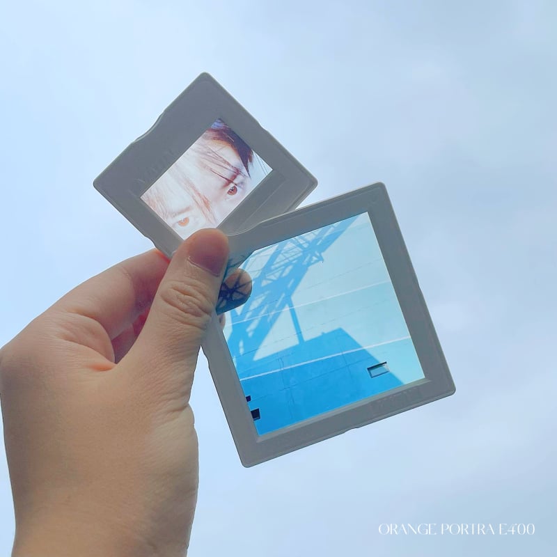 Card creativ din film – pandantiv lucrat manual, cu card Polaroid transparent pentru fanii idolului