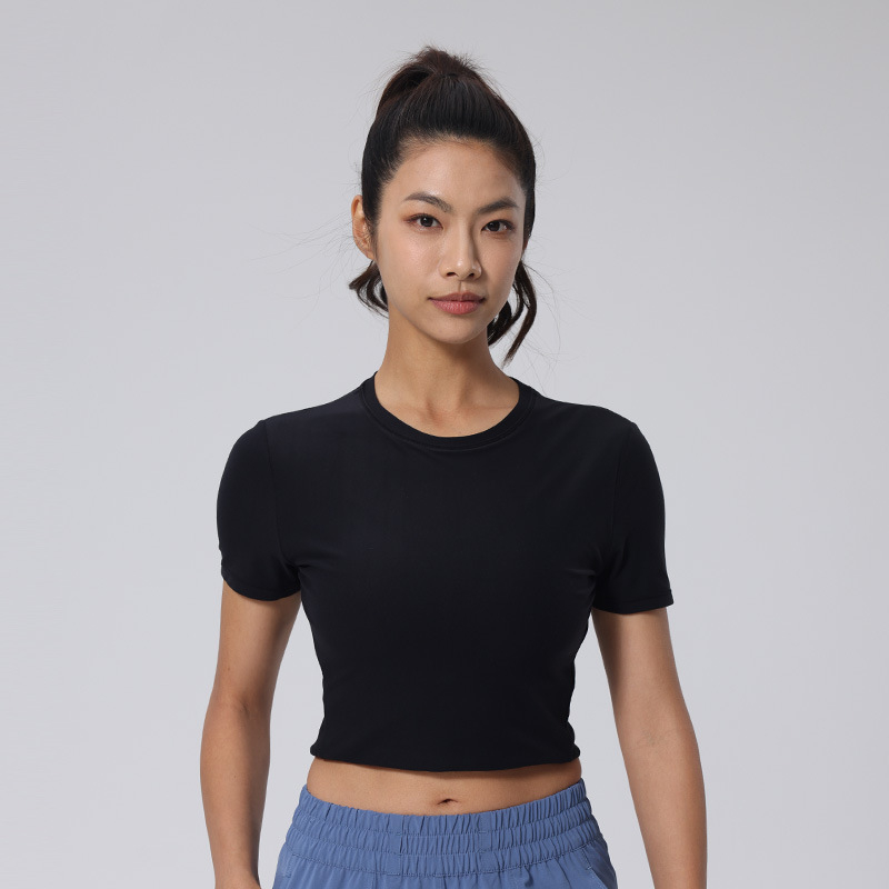 Női rövid ujjú jóga topp, crop, karcsú szabás, kerek nyak, gyorsan száradó, légáteresztő, anyag: nylon 85% / spandex 15%