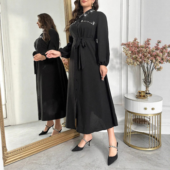 Rochie în stil Hepburn și Chanel, neagră, lungă, în croială A-line cu talie subliniată pentru primăvară-toamnă