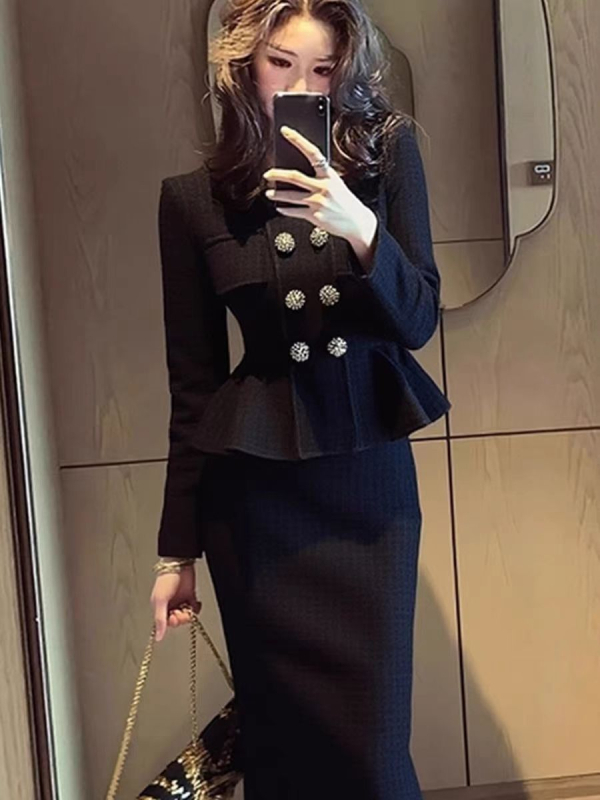 Zimski ženski komplet s crnim sakom i midi suknjom, elegantan gradski stil