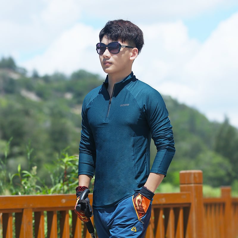 Мъжка лека спортна тениска за открито, еластична и бързосъхнеща, тънка Slim-fit, със стойка яка, за катерене, походи и бягане през лятото