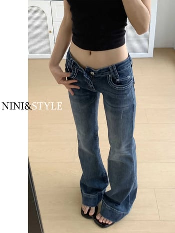 Női alacsony derekú, enyhén bővülő farmernadrág denimből, őszi–téli szezon, karcsú szabás, amerikai retro stílus