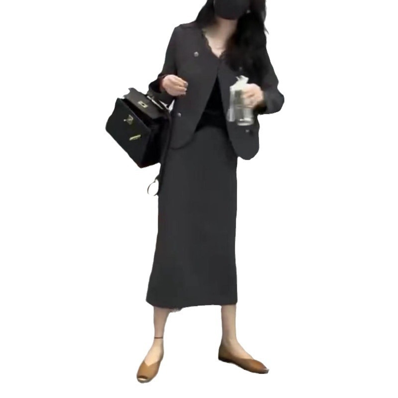 23069 Proljetni modni set: bluza s dugim rukavima i midi suknja sa stražnjim prorezom