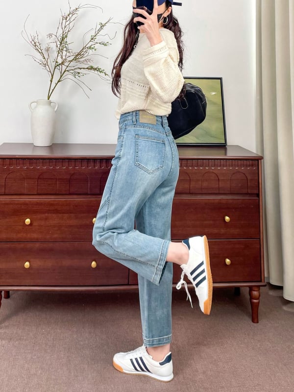 Rugalmas női farmernadrág, magas derékú, egyenes szabás, cropped hossz, denim, világoskék, tavasz–nyár