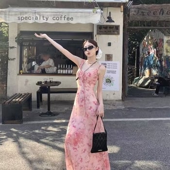 Francuski stil, ružičasta cvjetna haljina s tankim naramenicama, naglašenim strukom, elegantna duga haljina A-linije