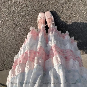 Suknja midi duljine s čipkom visokim strukom, cvjetni patchwork, vintage inspiracija, proljeće-ljeto 2026