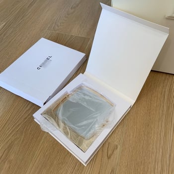 Luksuzno zlatno četvrtasto ogledalo za šminkanje s preklopom, 3D stolno ogledalo
