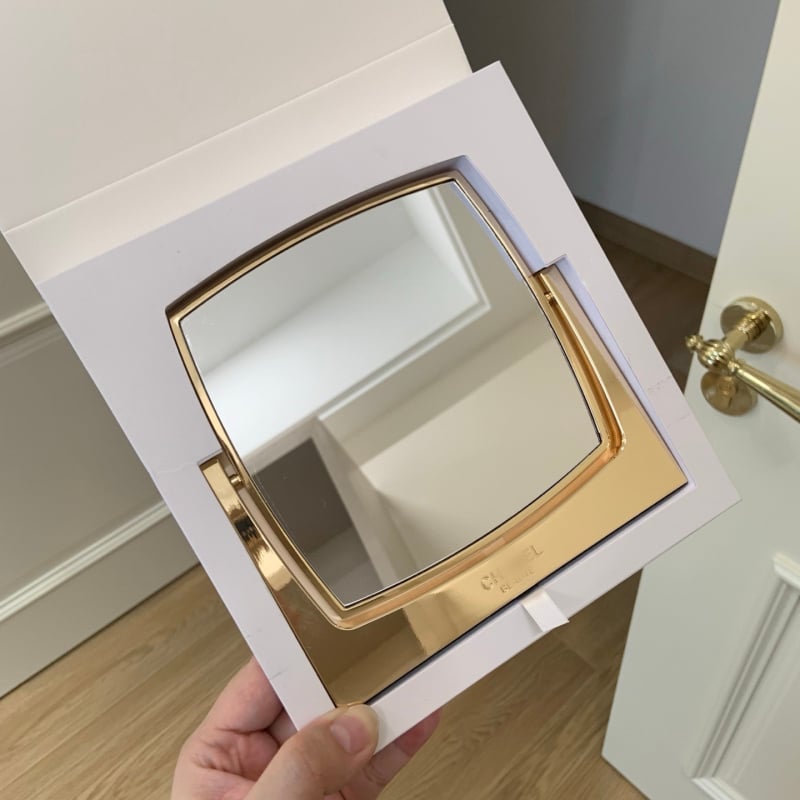 Luksuzno zlatno četvrtasto ogledalo za šminkanje s preklopom, 3D stolno ogledalo