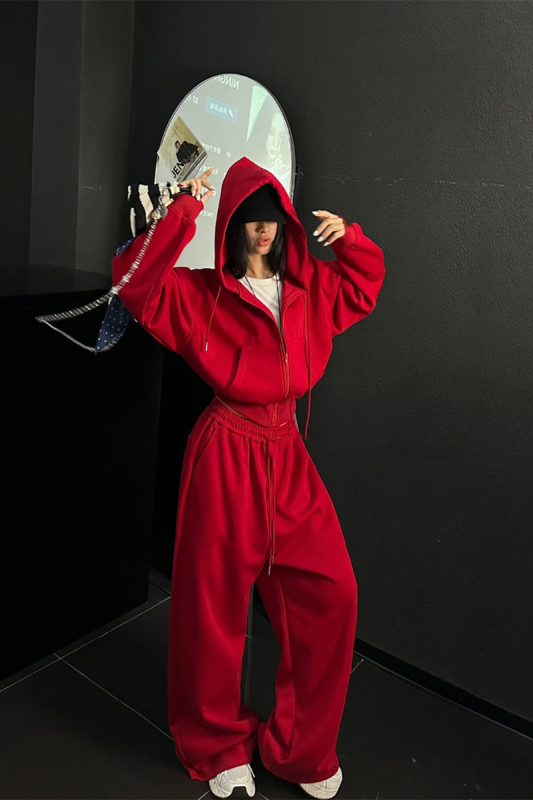 Ženski božićni casual sportski set, crveni hoodie s kapuljom i zatvaračem te široke hlače, jesen-zima 2025