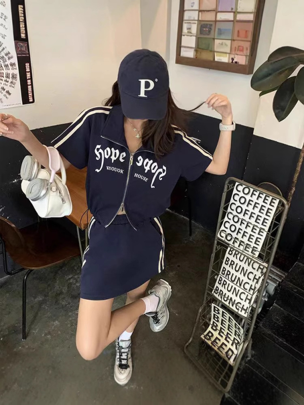 Ljetni ženski dvodijelni set: top sa zipom i stojećom ovratnikom te suknja, korejskog stila, casual sportski outfit za žene