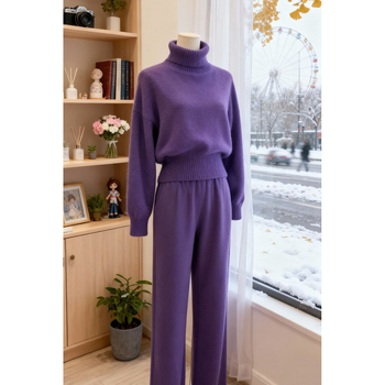 Ženski dvodijelni set: ljubičasti džemper i hlače, zimski stil