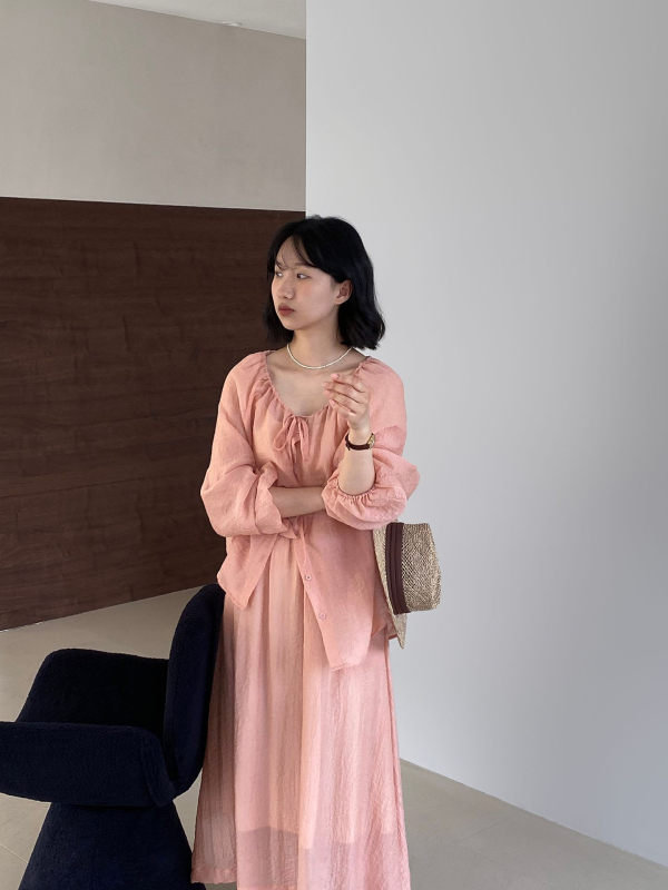 Jiangzuo Jasmine Sweet Tea Romantična teksturirana bluza s UV zaštitom, prozirna košulja s fenir rukavima i duga suknja s velikim izbočenjem – dvodijelni set, šifra 110