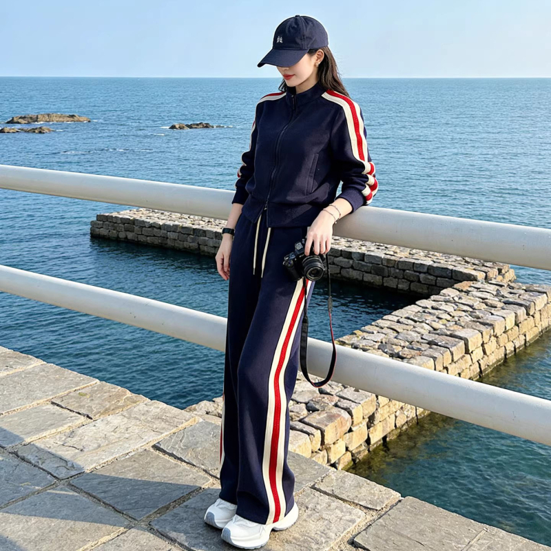 2026 moderan ženski dvodijelni casual sportski set: prugasti hoodie i hlače za jesen-zimu