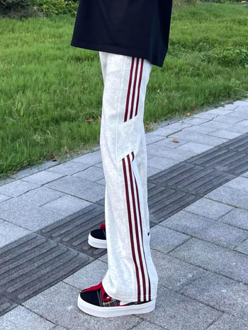 Pantaloni sport bărbați în stil american, cu trei dungi, croială drapată, largi pentru toamnă, casual pentru adolescenți și studenți