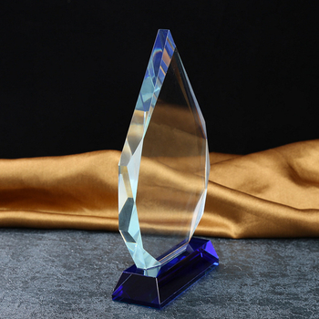 Prilagođeni kristalni trofej-medalja u obliku ledenog brijega za iznimnog zaposlenika — godišnji suvenir nagrade