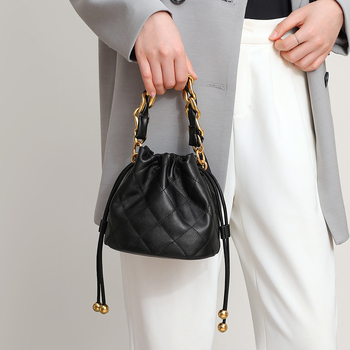 SEAMMER дамска кожена bucket bag, малък размер, затваряне с връзка, вътрешен джоб с цип и ID джоб