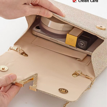 PU kožna mini kvadratna clutch torba s poklopcem i zlatnim lancem, svijetla večernja torba