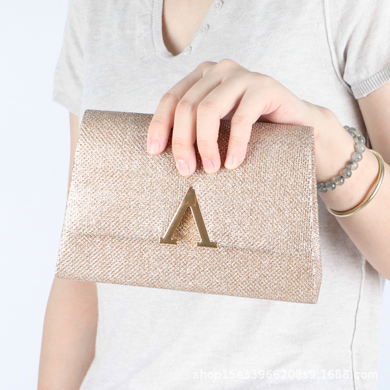 PU kožna mini kvadratna clutch torba s poklopcem i zlatnim lancem, svijetla večernja torba