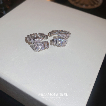 Clipuri pentru urechi în formă de șarpe, C, cu zirconiu – fără piercing, eleganță discretă
