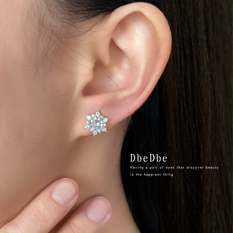 Clipsuri pentru urechi cu zirconiu și motiv fulg de zăpadă – stil minimalist, elegant, pentru urechi fără piercing