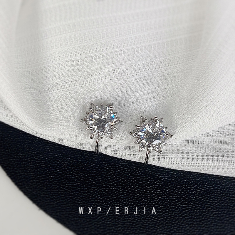 Clipsuri pentru urechi cu zirconiu și motiv fulg de zăpadă – stil minimalist, elegant, pentru urechi fără piercing