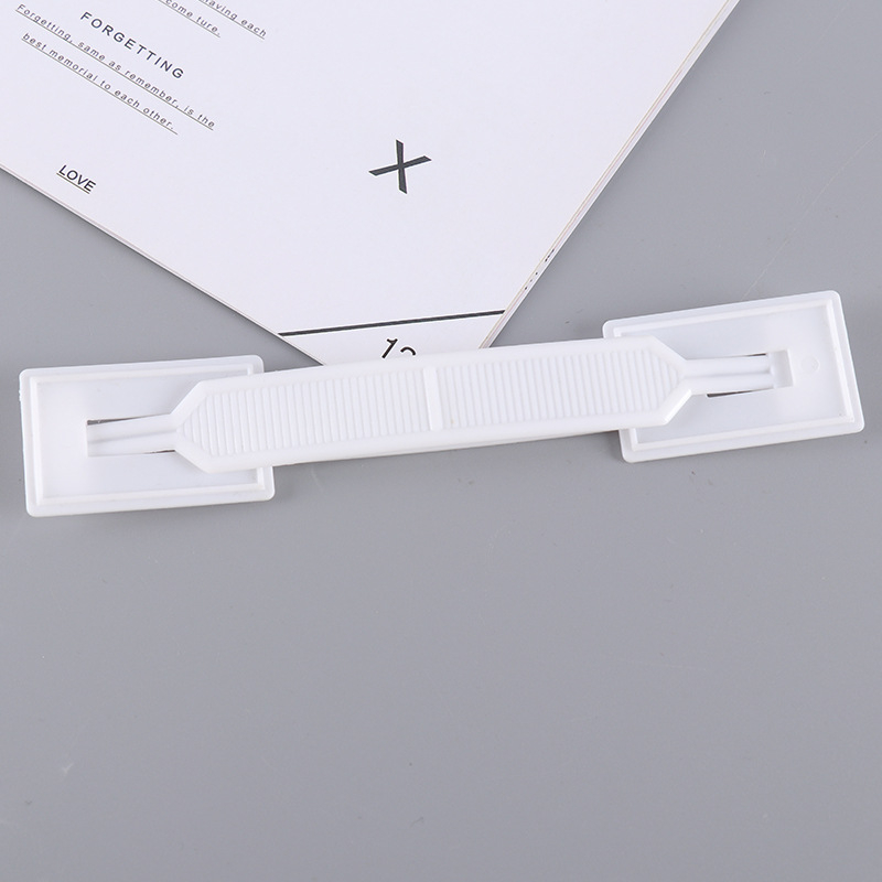 Mâner transparent din plastic pentru cutii de băuturi