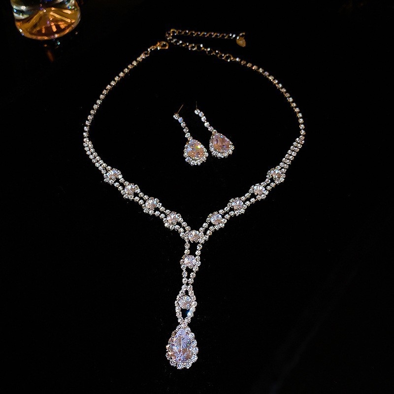 Set naušnica i ogrlica s geometrijskim kapljicama i rhinestones, inspiriran dvorcem, elegantan dodatak za žene