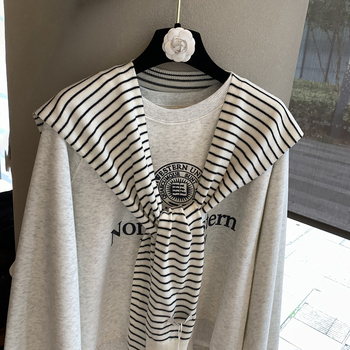 Színblokkolt kötött csíkos mellény, kevert fonalból készült sál, kényelmes nyakmelegítő, elegáns vállkendő