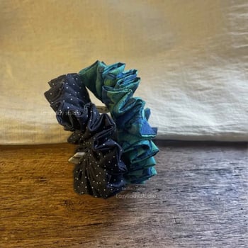 Scrunchie în stil franțuzesc, imprimeu cu buline — elastic de păr elegant pentru coc sau coadă, din material textil