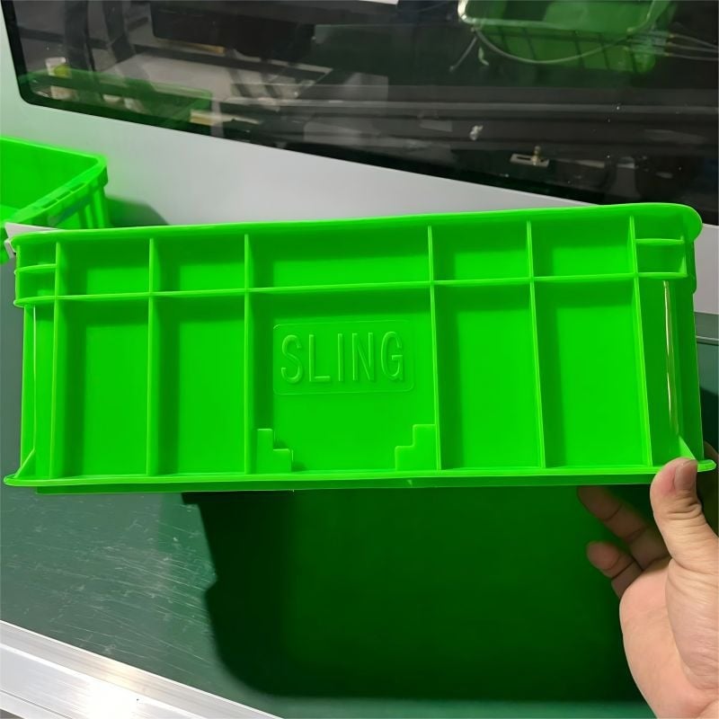Plastična turnover kutija, vanjske dimenzije 450×305×150 mm, unutarnje 370×270×140 mm, HDPE/PP, mogućnost tiskanja logotipa