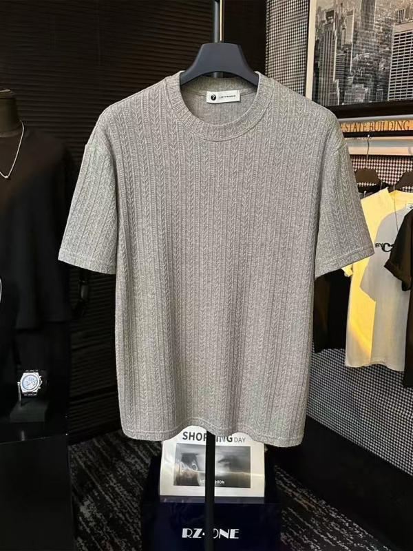 Férfi rövid ujjú ice silk póló, európai stílus, könnyű luxus, kivágott részletekkel