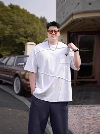 Muška plus-size ljetna T-majica od pamuka, udobnog kroja, jednobojne boje, okrugli izrez, detalj džepa