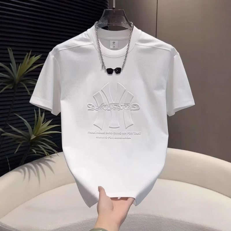 Tricou bărbătesc de vară, lejer, guler rotund, mâneci scurte, cu litere embossate și imprimeu geometric