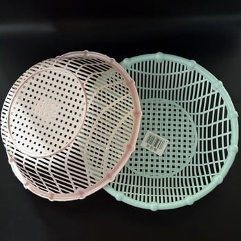 Plastični okrugli koš s bambusovim uzorkom, višenamjenski koš za odvod i skladištenje povrća i voća, minimalistički dizajn.