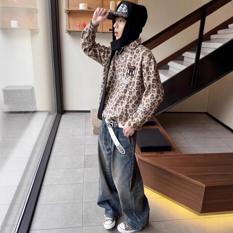 Férfi hosszú ujjú polo felső leopard mintával, laza szabás, mindennapi viselet tavaszra