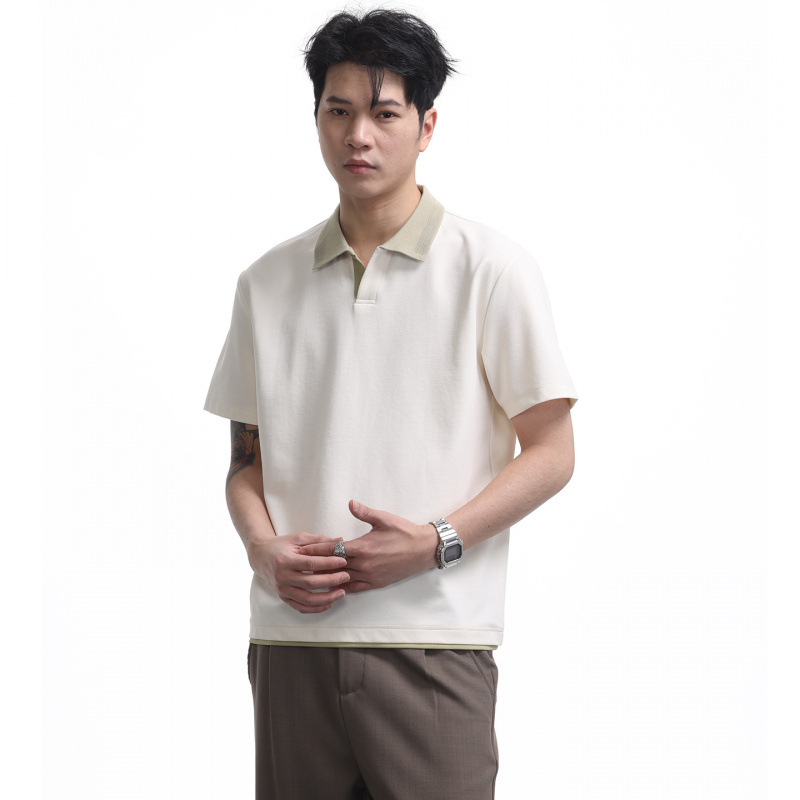 Férfi color-blockos polo, 2026 nyár, egyszerű és elegáns laza szabású rövid ujjú felső