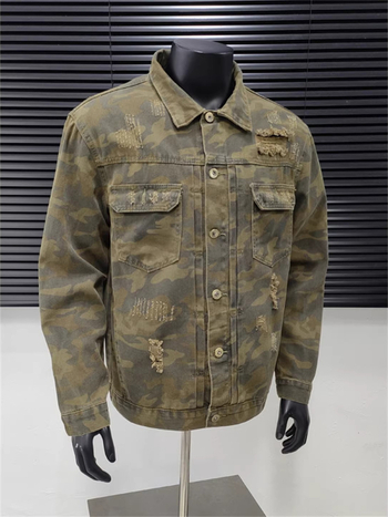 Férfi denim dzseki sivatagi kamuflázzal – retro stílus, szakadt rész, tavasz–ősz, bő szabás, amerikai stílus