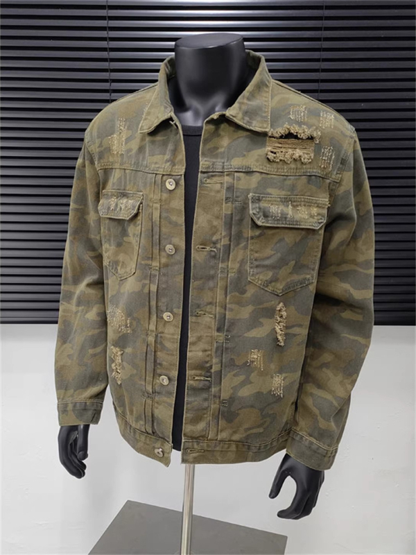 Férfi denim dzseki sivatagi kamuflázzal – retro stílus, szakadt rész, tavasz–ősz, bő szabás, amerikai stílus