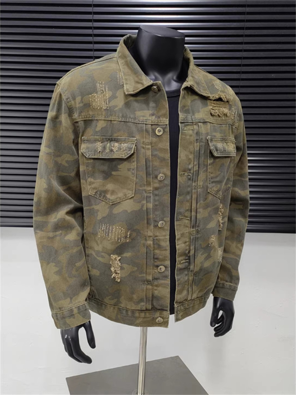 Férfi denim dzseki sivatagi kamuflázzal – retro stílus, szakadt rész, tavasz–ősz, bő szabás, amerikai stílus