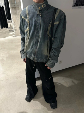 Férfiaknak – amerikai stílusú vintage denim dzseki, utcai hip-hop hatás, bő szabás, őszi szezonra.