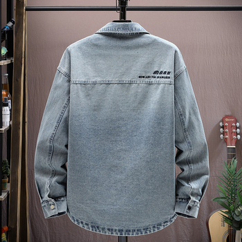 Férfi denim dzseki, hosszú ujjú, laza szabás, tavasz–ősz, városi casual stílus, patch zsebek és háromdimenziós részletek